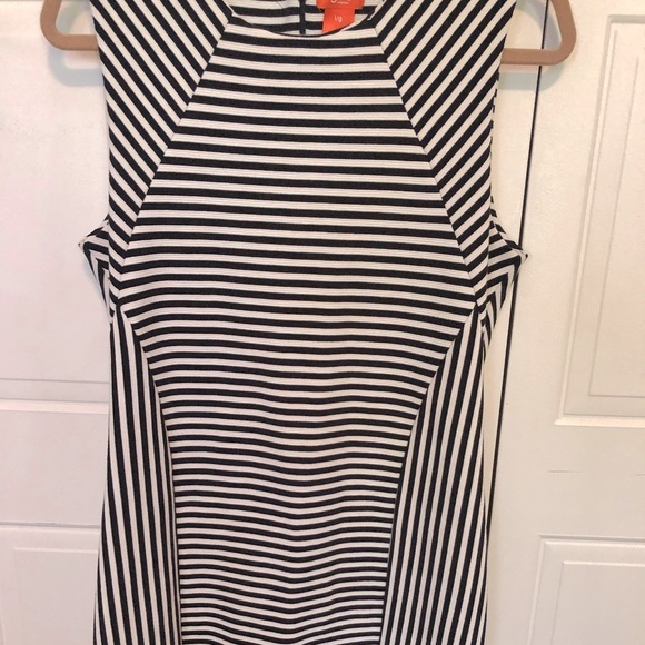 Joe Fresh Sleeveless Midi Pencil Dress - Picture 2 of 5